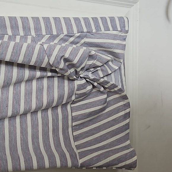 Signature Studio Size Small Tank - Picture 3 of 6